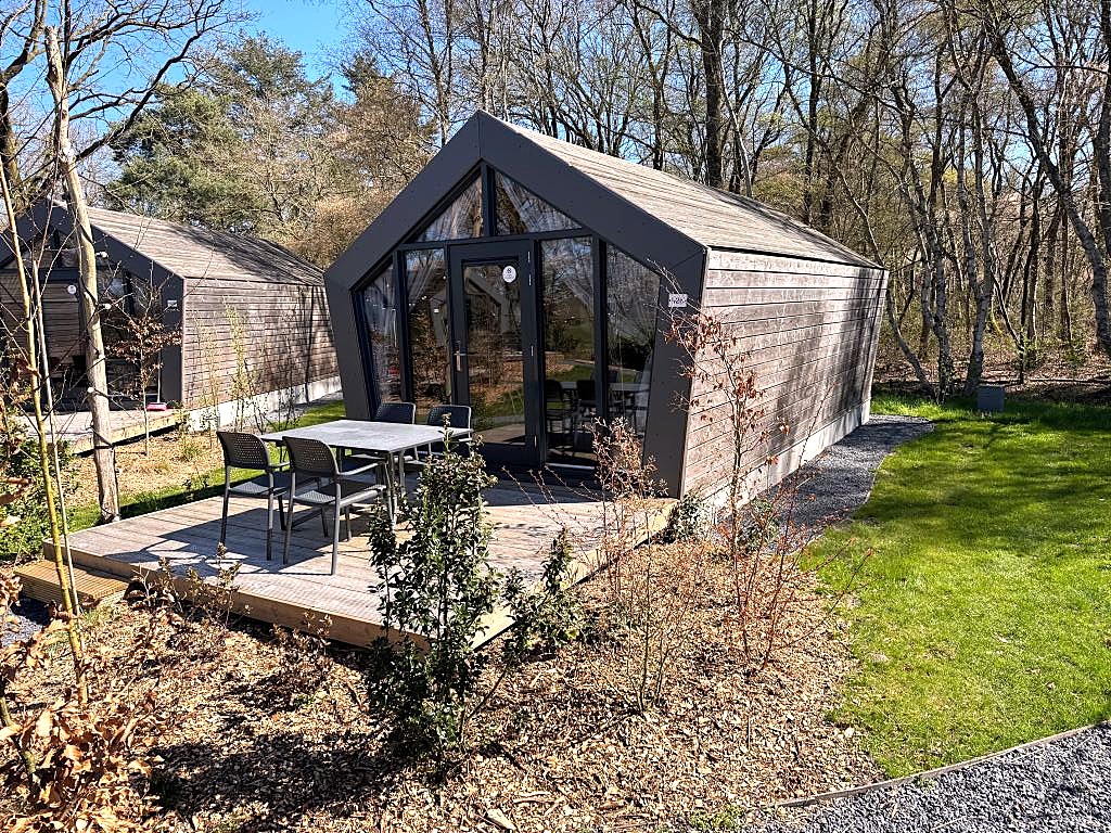 Solo Retreat 4p Ruinen Vakantiehuis 4 personen Ruinen EuroParcs Ruinen huisje 4p Type Solo Retreat Drenthe Vakantiewoning Ruinen 4p Bungalow 4 personen Ruinen Recreatiewoning Drenthe 4p Huisje EuroParcs Ruinen Vakantiehuis Kavel 426 Solo Retreat EuroParcs Solo Retreat Kavel 426 Huisje 426 EuroParcs Ruinen Vakantiewoning nr 426 Ruinen Kavel 426 Drenthe huisje EuroParcs Ruinen kavel 426 Bungalow 426 4 personen Huisje Drenthe nummer 426 Rustig vakantiehuis Drenthe Natuurhuisje Ruinen Bosrijk vakantiehuis 4p Rustige ligging EuroParcs Huisje in natuur Drenthe Groene omgeving Ruinen Vrijstaand huisje 4p Moderne bungalow Drenthe Compact vakantiehuis 4p Modern vakantiehuis Ruinen Comfortabele bungalow 4p Knus huisje Drenthe Kleine vakantiewoning 4 personen Praktisch ingericht huisje Solo Retreat 4 personen EuroParcs Ruinen Vakantiehuis 4p in Ruinen Drenthe EuroParcs Ruinen Solo Retreat 4p Huisje 4 personen in Drenthe Ruinen Bungalow Solo Retreat EuroParcs Recreatiewoning 4p EuroParcs Ruinen