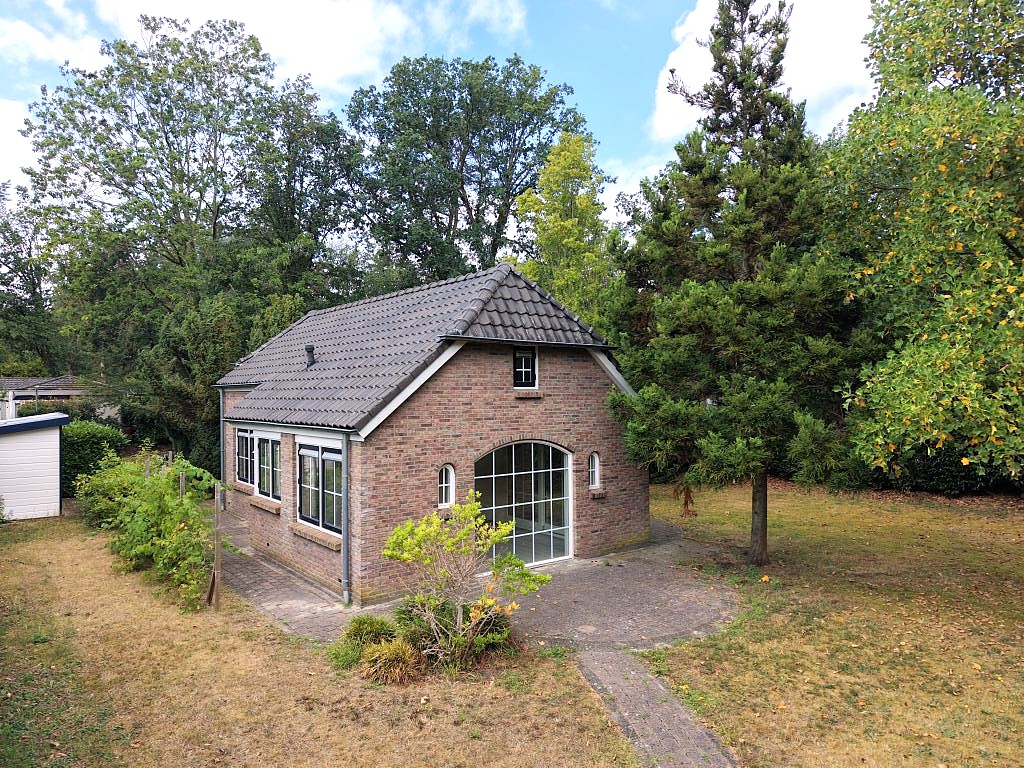 Type Stuwwal Bungalow 4p Stuwwal Bungalow 4 personen Bungalow 4 personen De Ossenberg Vakantiehuis 4 personen Recreatiewoning 4 personen Type Stuwwal Kavel Dassenlaan 14 Dassenlaan 14 De Ossenberg Vakantiepark De Ossenberg Bungalow De Ossenberg Bosbungalow 4 personen Vrijstaande bungalow Vakantiewoning in het bos Natuurvakantie Veluwe Gezinsbungalow 4 personen Comfortabele vakantiebungalow Verblijf op Vakantiepark De Ossenberg Bosrijke omgeving Vakantiehuis Rhenen Bungalow met tuin Woonkamer Stuwwal Bungalow 4p Keuken Stuwwal Bungalow 4p Slaapkamer Stuwwal Bungalow 4p Badkamer Stuwwal Bungalow 4p Eethoek Stuwwal Bungalow 4p Terras Stuwwal Bungalow 4p Tuin Stuwwal Bungalow 4p Buitenzijde Stuwwal Bungalow 4p Parkeerplaats bij bungalow Entree Stuwwal Bungalow 4p
